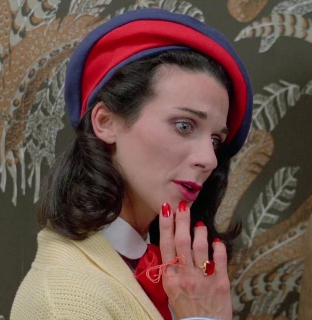 Desiree Gould as Aunt Martha