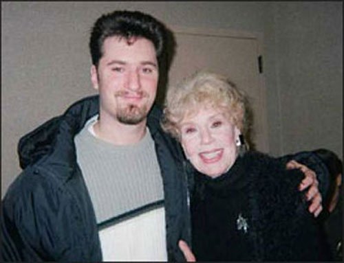 While at the show, Jeff gets a pic with the legendary MRS VOORHEES!