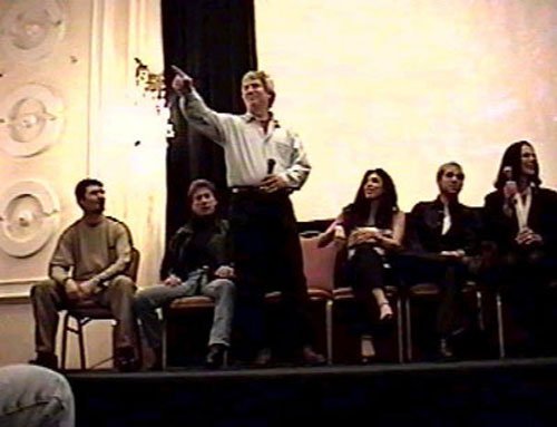 Robert takes questions from the audience!