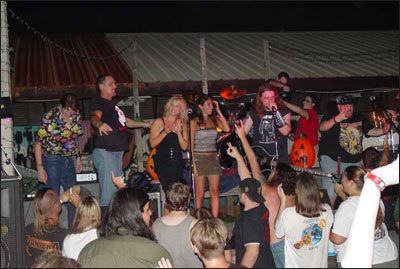 Chester speaking to the crowd at the FREAK13 CD release show