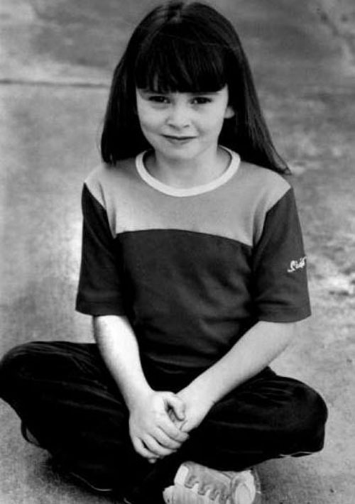 Madeleine (looking like a young MEG)