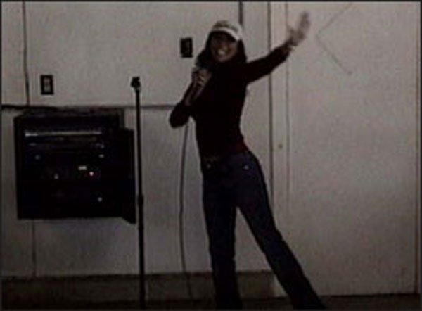 Felissa entertains the extras..