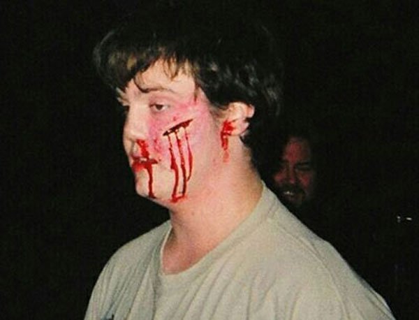 Alan (Michael Gibney) after a long night of camp madness!